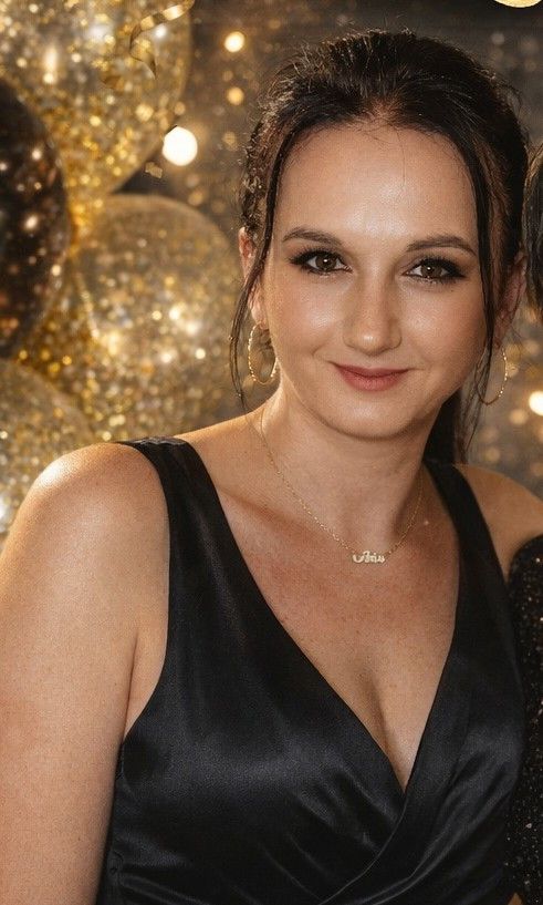 Ana, 39
