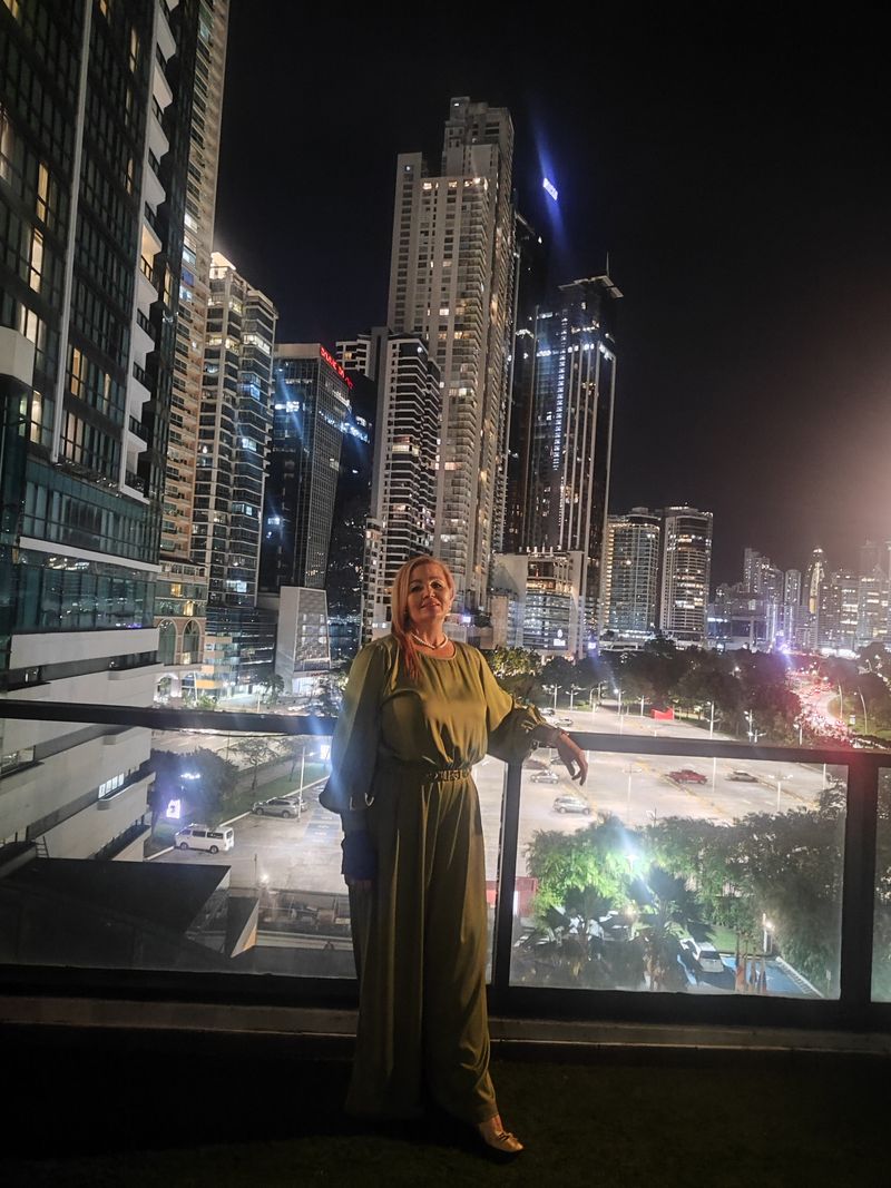 Zuleyka, 50