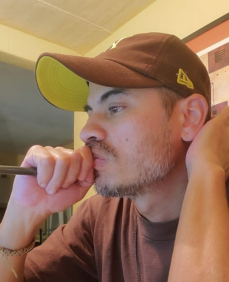Alex, 41