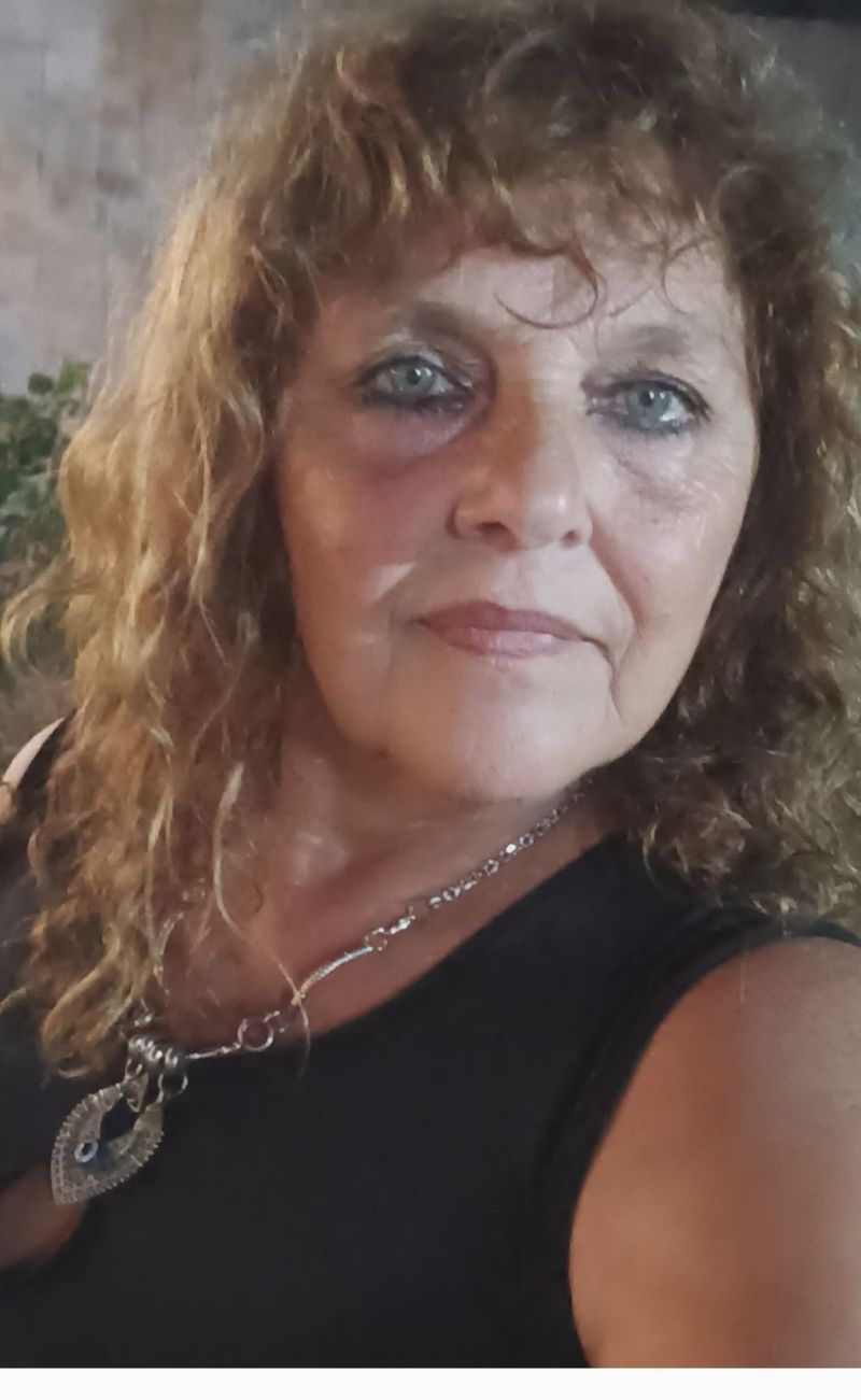 Adriana, 60
