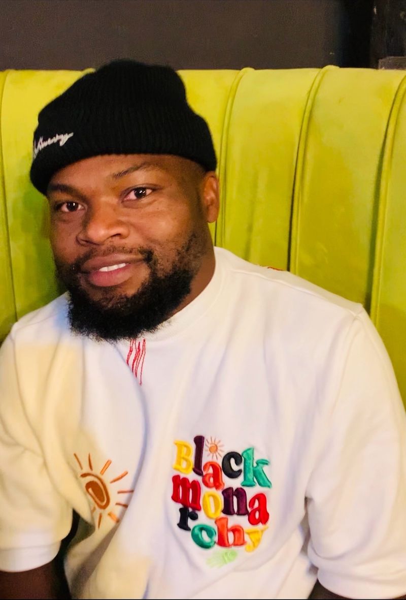 Nzuzo, 29