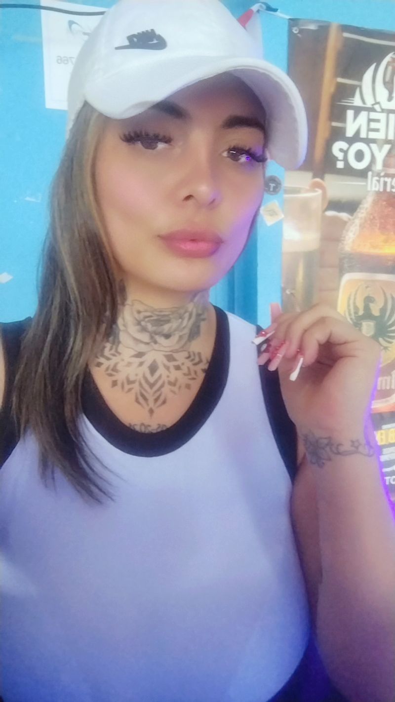 Paolita, 35