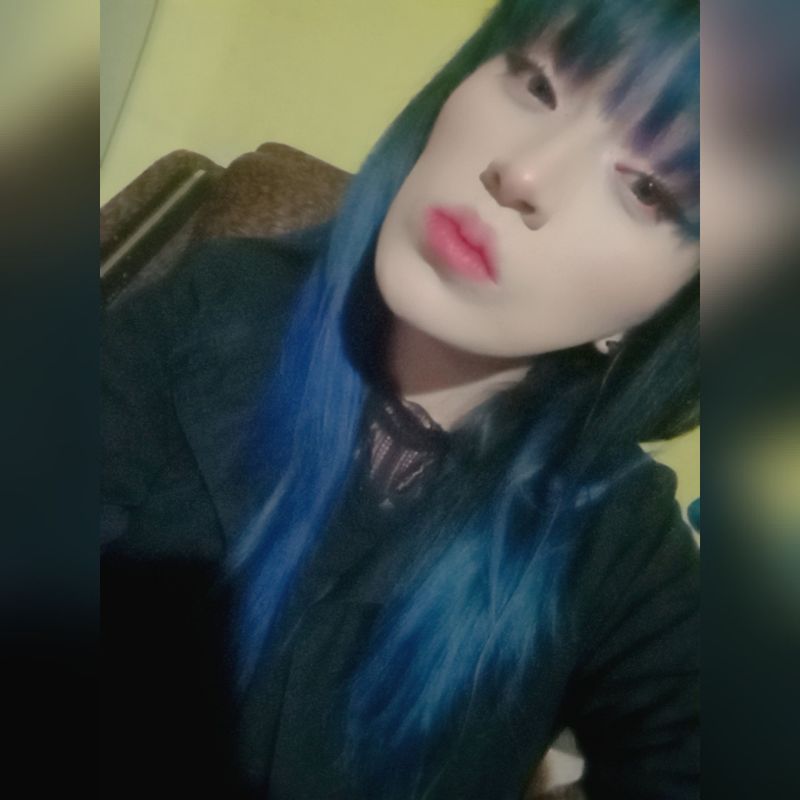 Vanessa, 26
