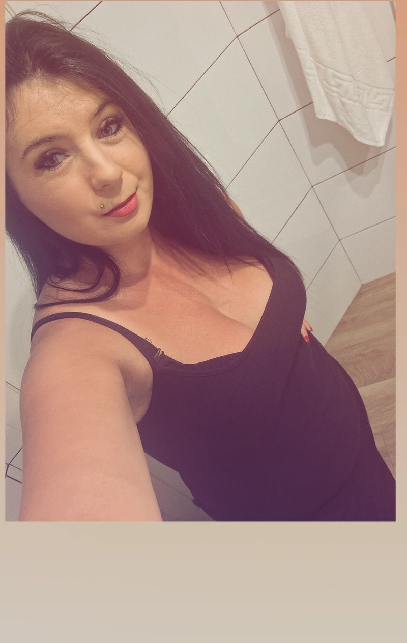 Kamila, 34