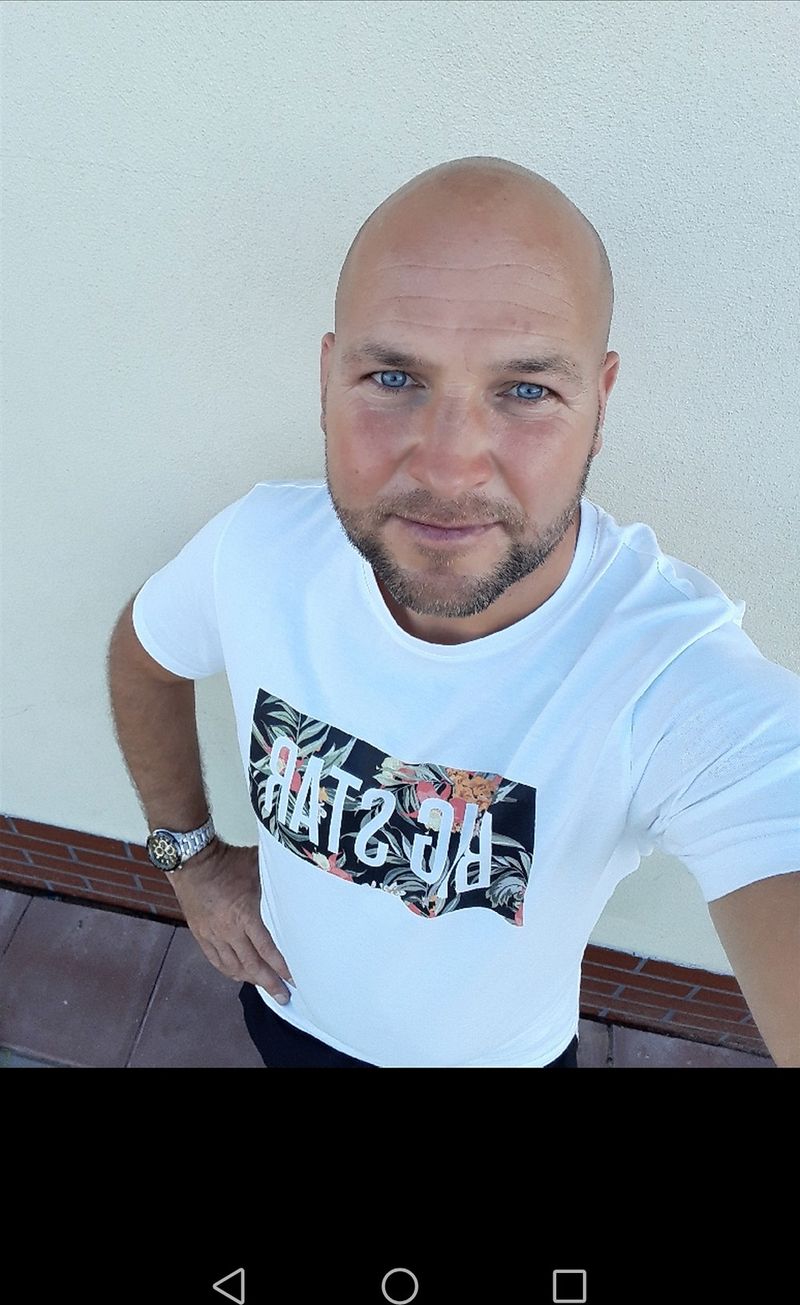 Jarek, 42