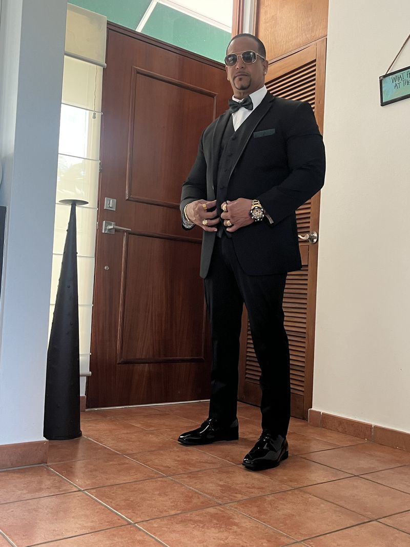 Alex, 44