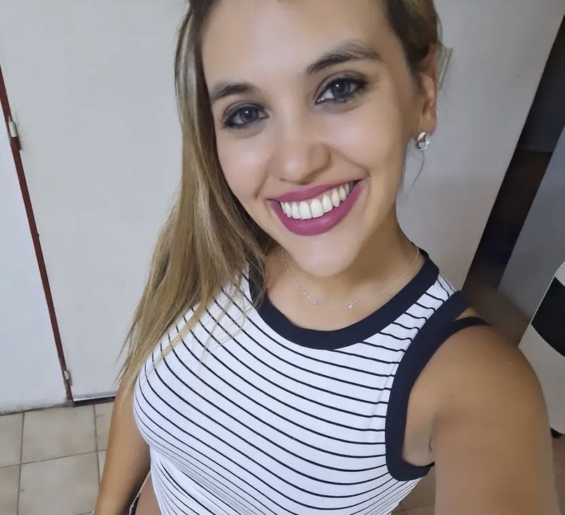 Laura Vital, 27