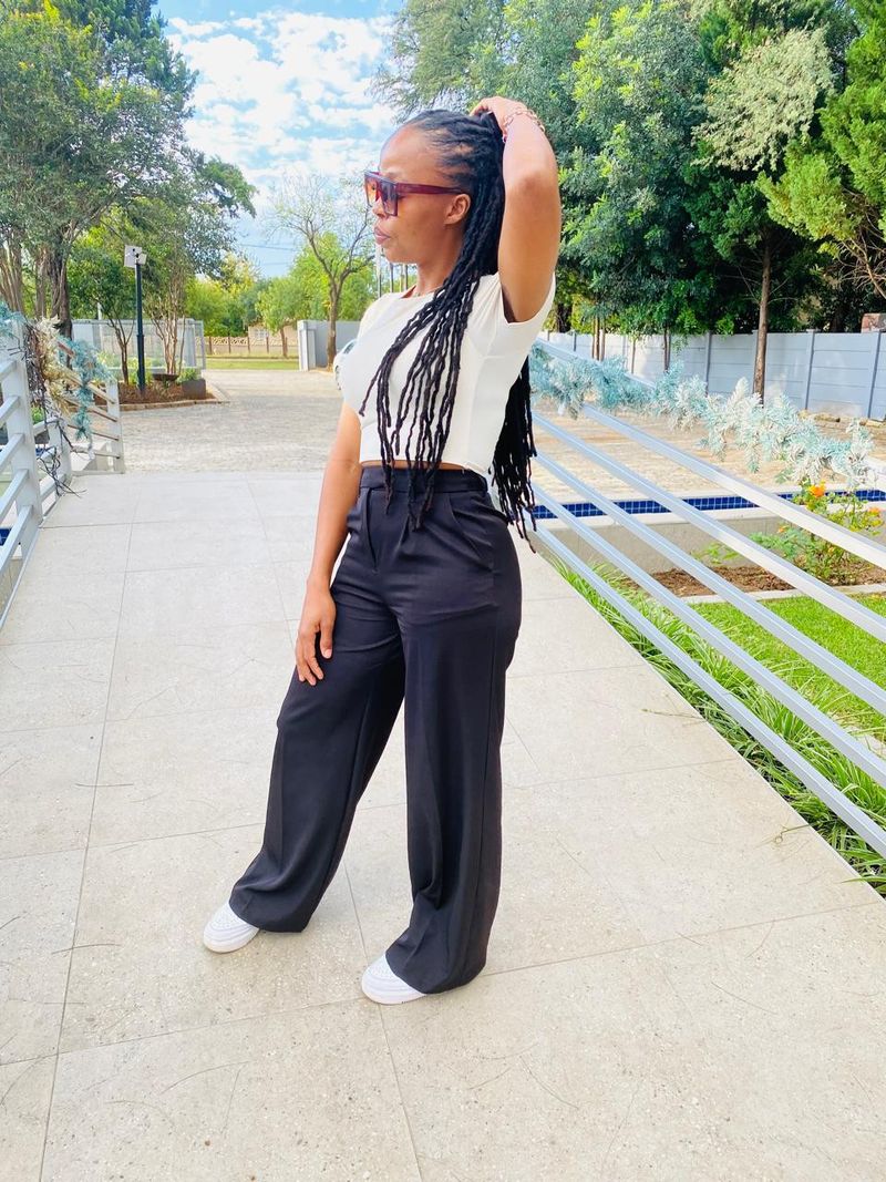 Ntombi, 28