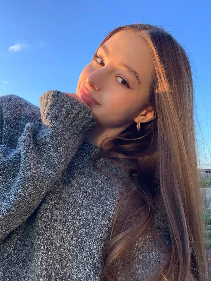 Ailin, 26