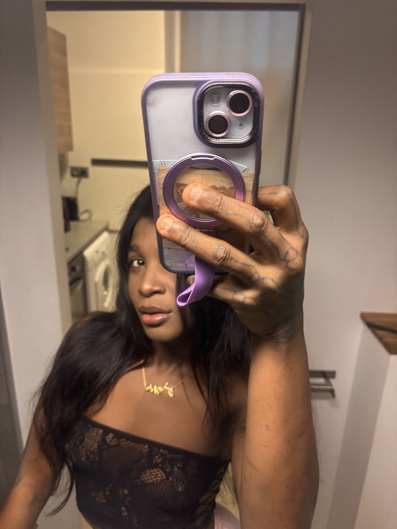Kiara, 20