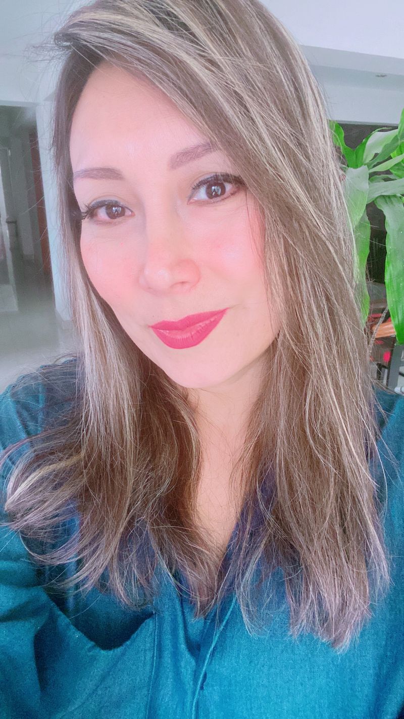 Zoi Calderon, 48