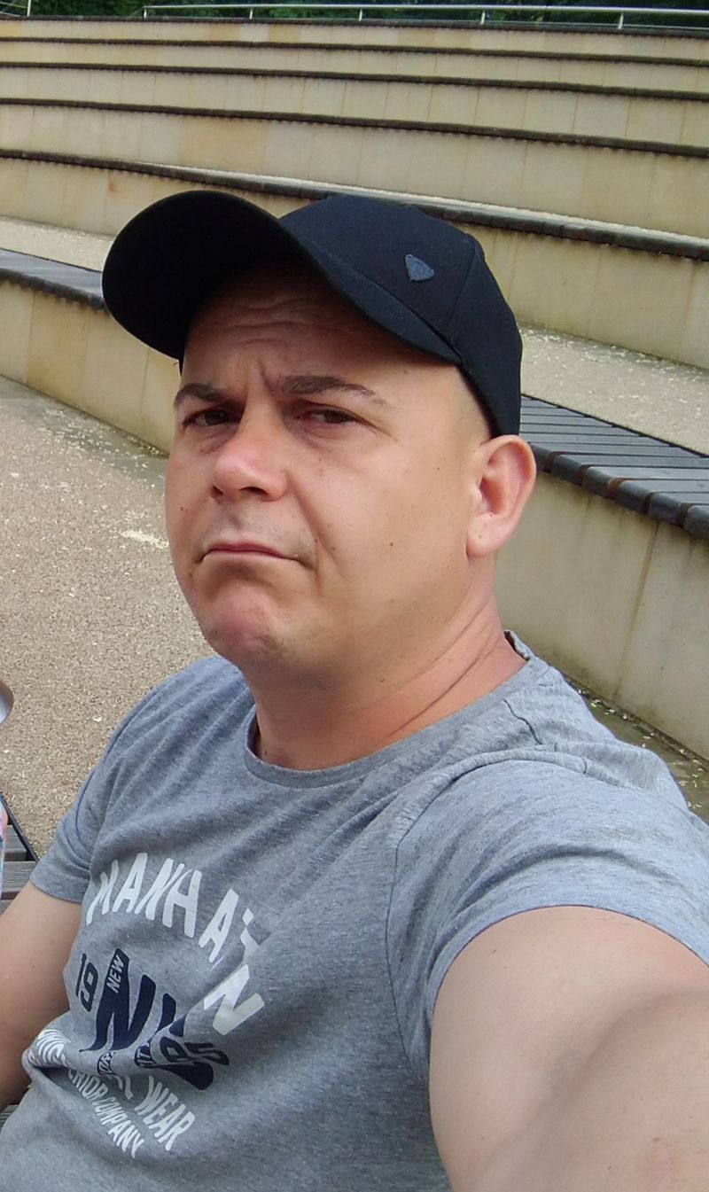 Dawid, 44
