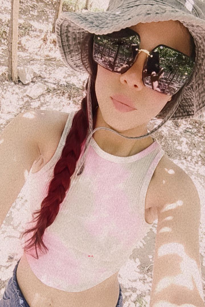 Jhenny, 30