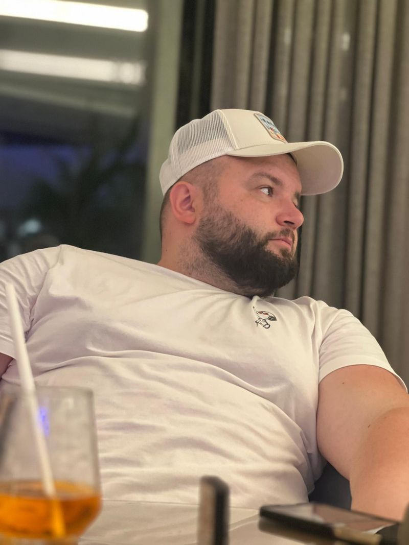 Glenn, 34