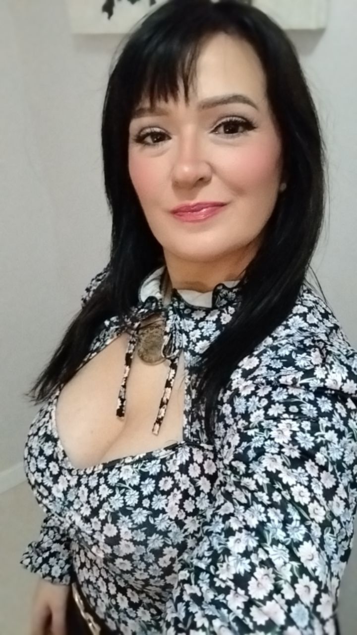 Carmenxu, 45