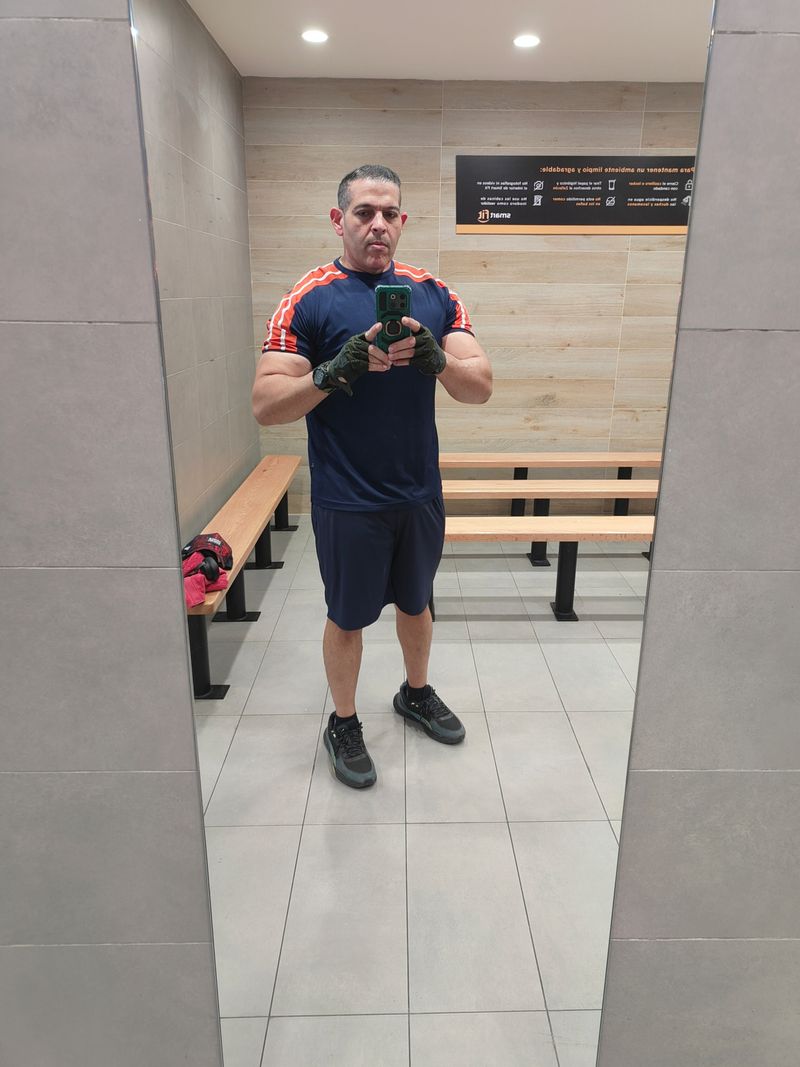 Rafael, 44