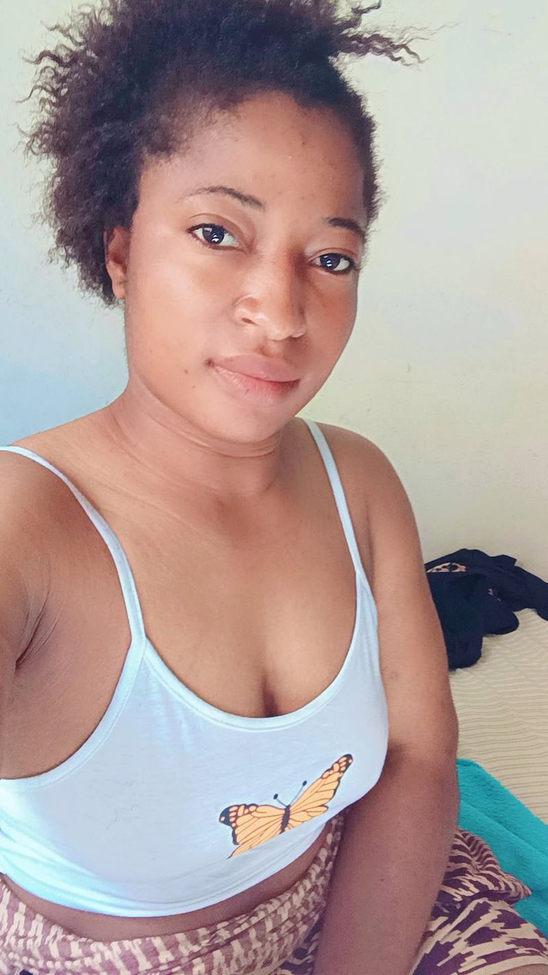 Anne, 26