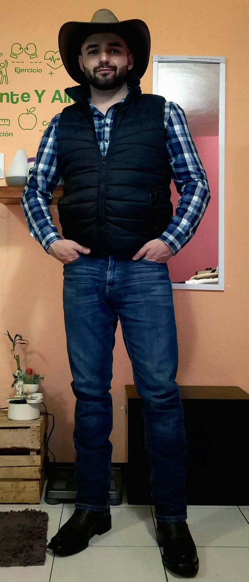 Alex Lopez, 32