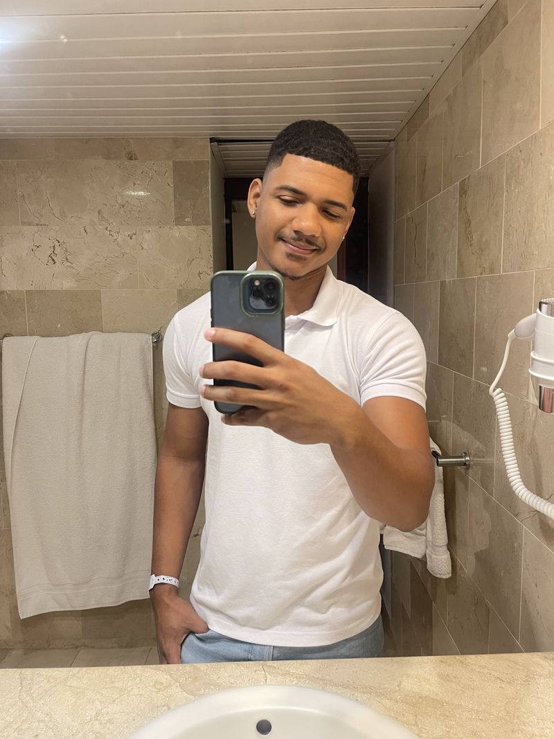 Estarlyn, 23