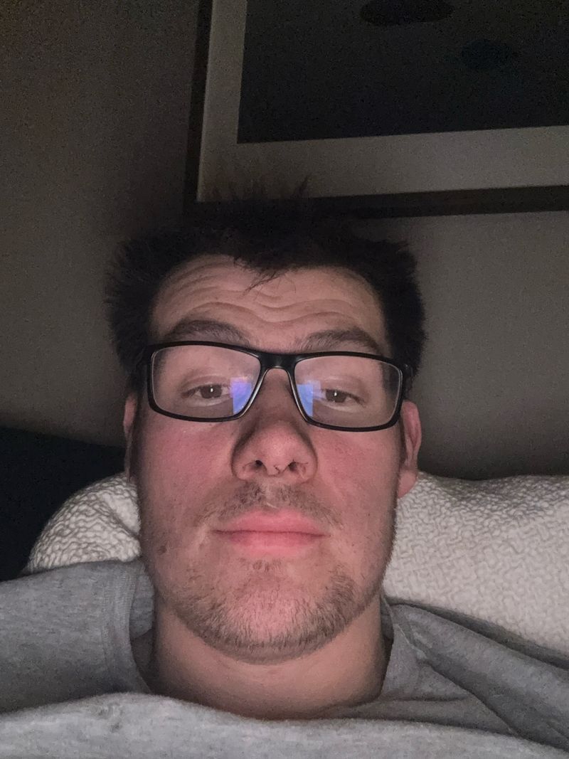 Anton, 25