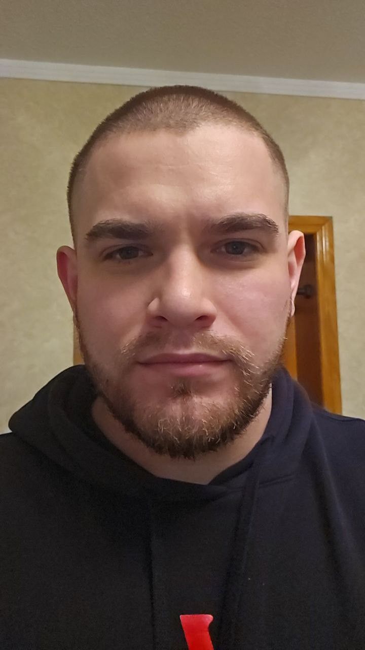 Артем, 27