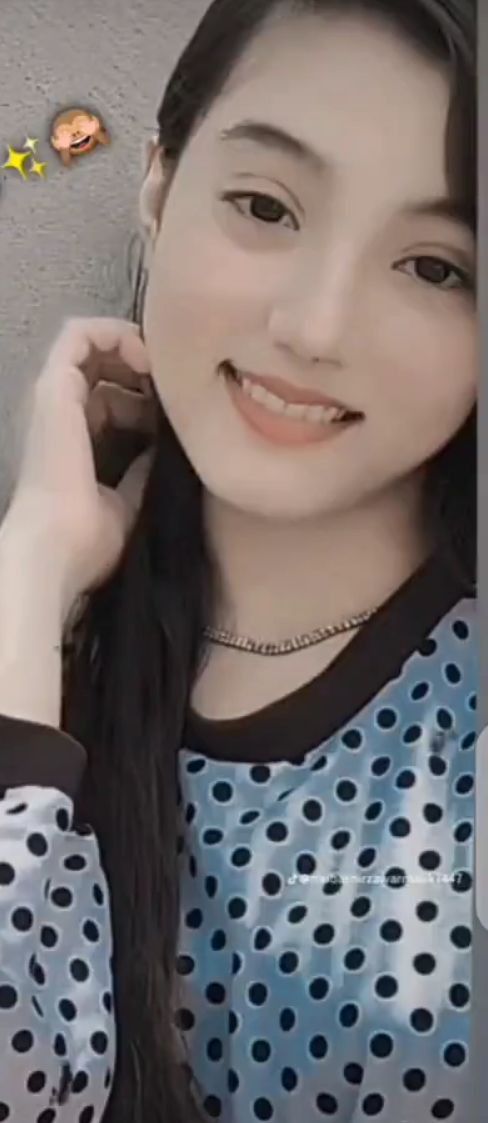 Anya Eman, 21