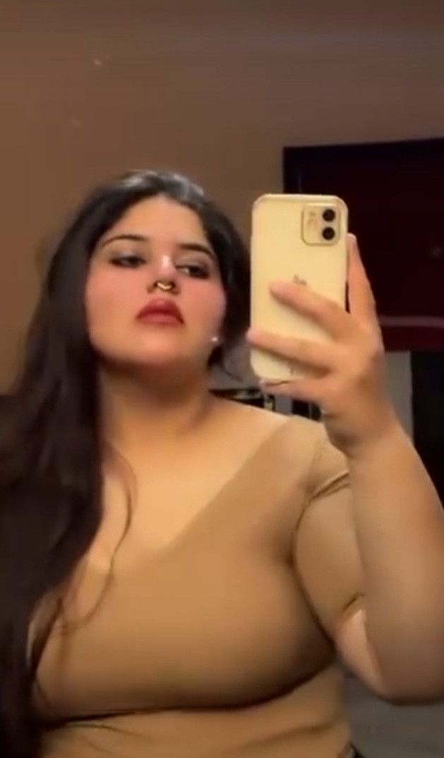 Momye, 34