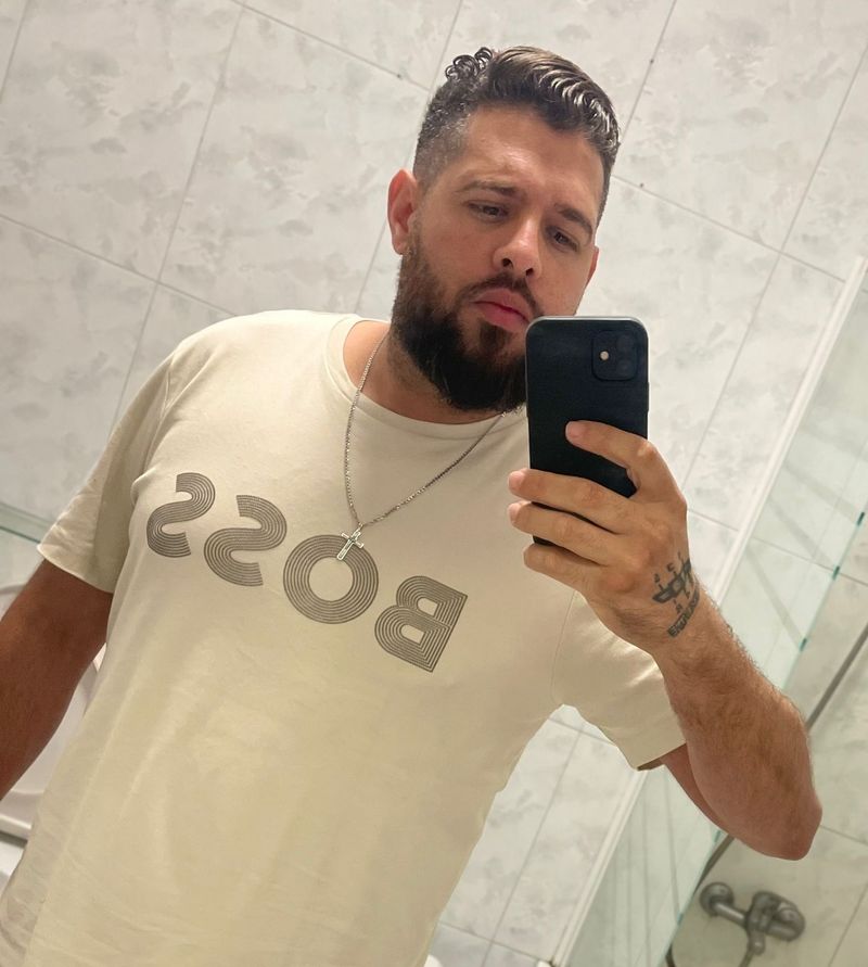 Renan, 33
