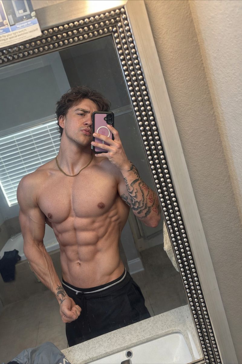 Littlenickd, 24