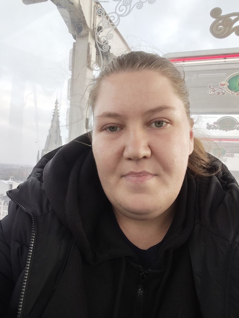 Aleksandra, 29