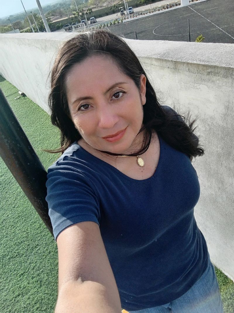 Evelyn, 46