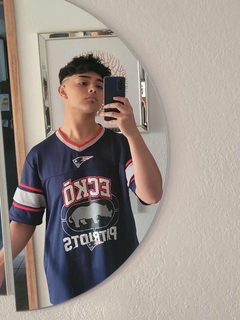 Felipe, 19