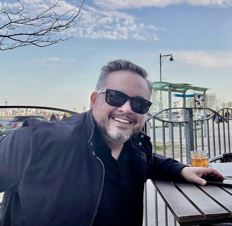 Alejandro, 45