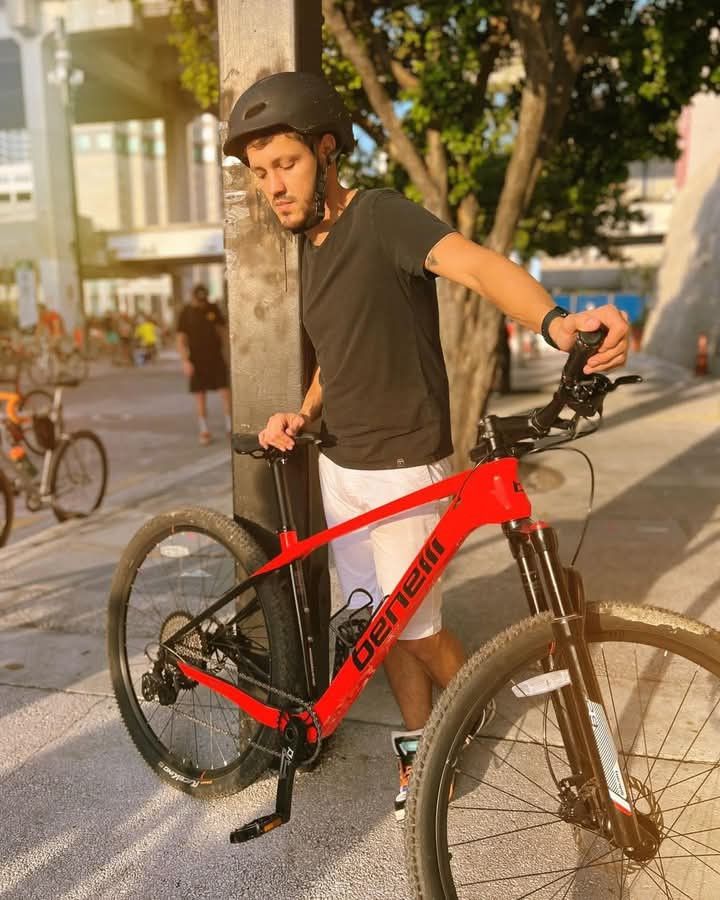 Lucas, 20