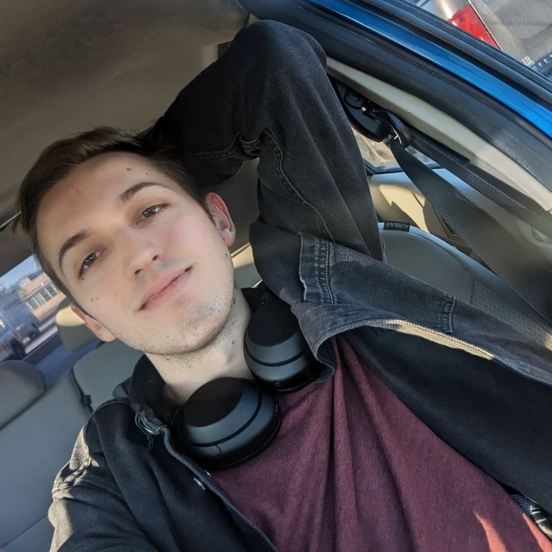 Nic, 23