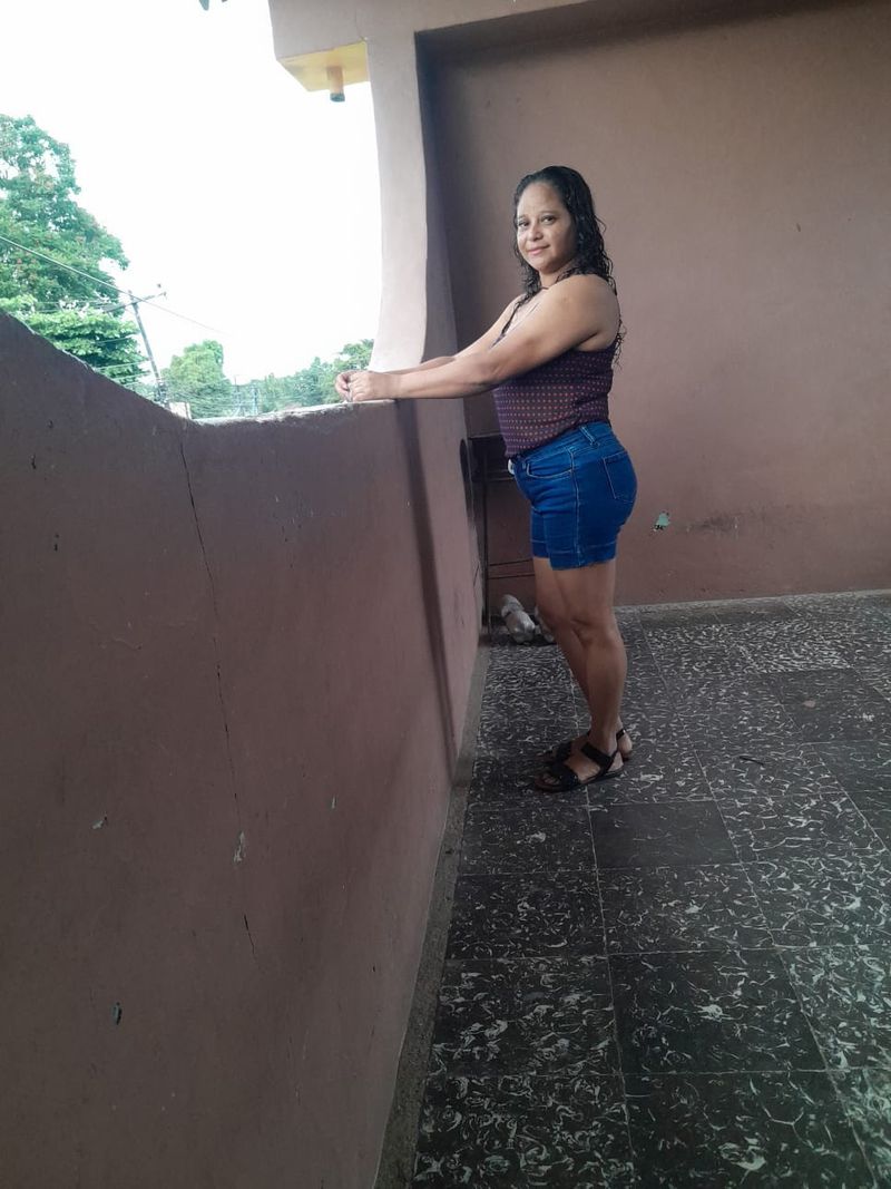 Cinthia, 41