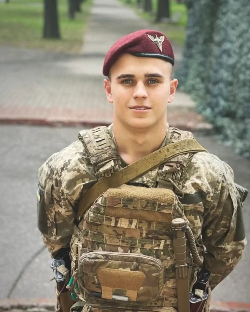 Dima, 26