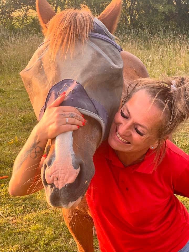Aneta, 49