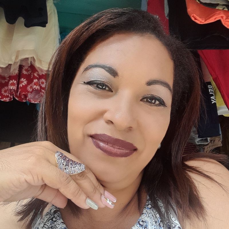 Delia, 48