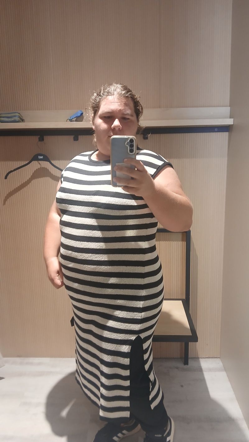 Carolina, 26
