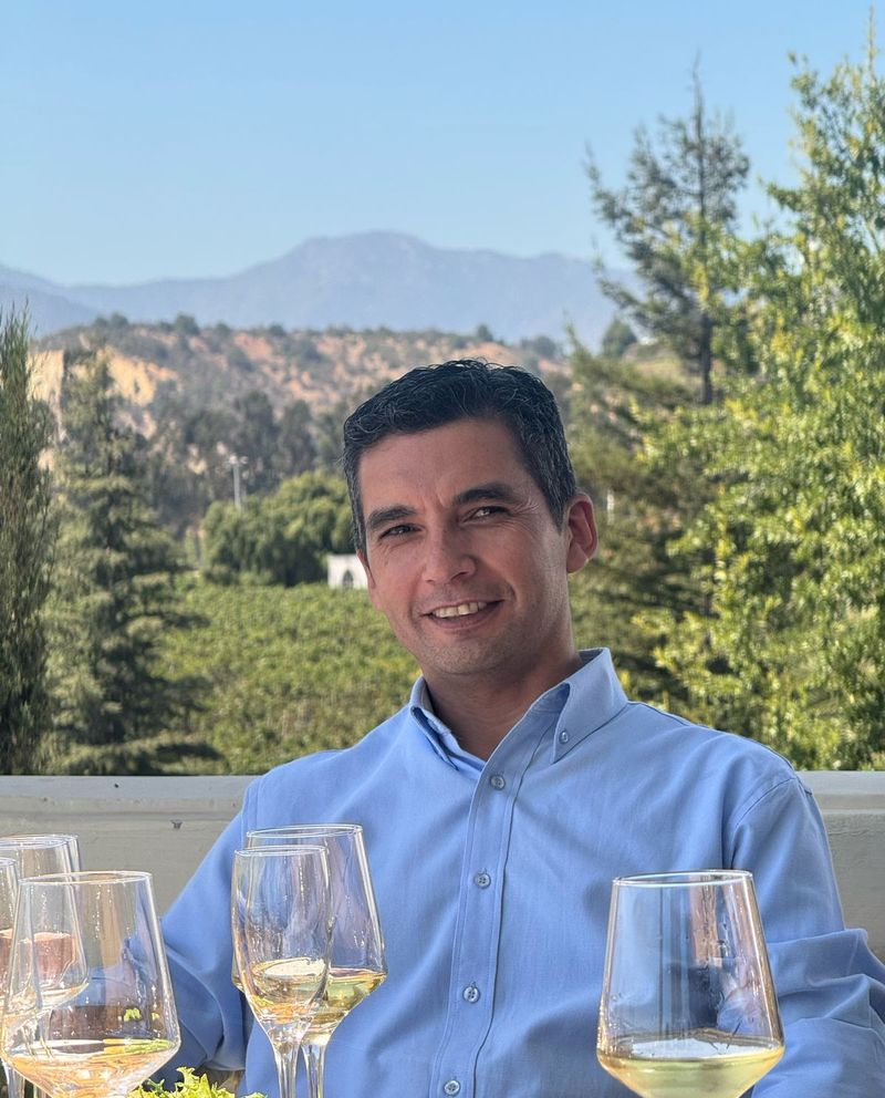 Cristian, 44