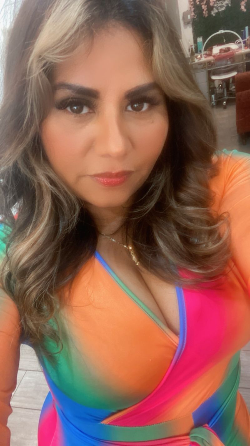 Azucena, 47