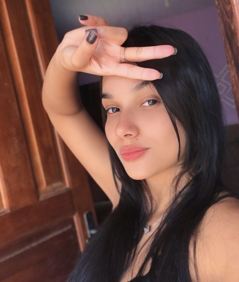 Bruna, 22