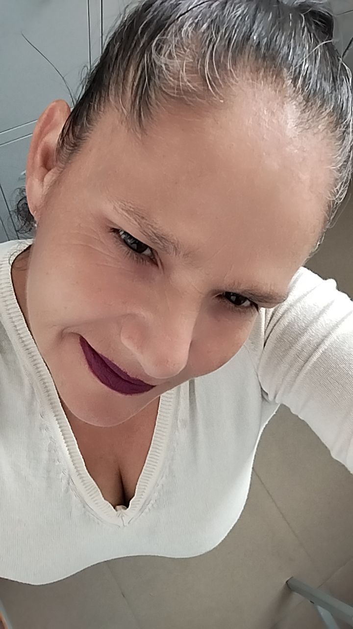 Rosa, 48