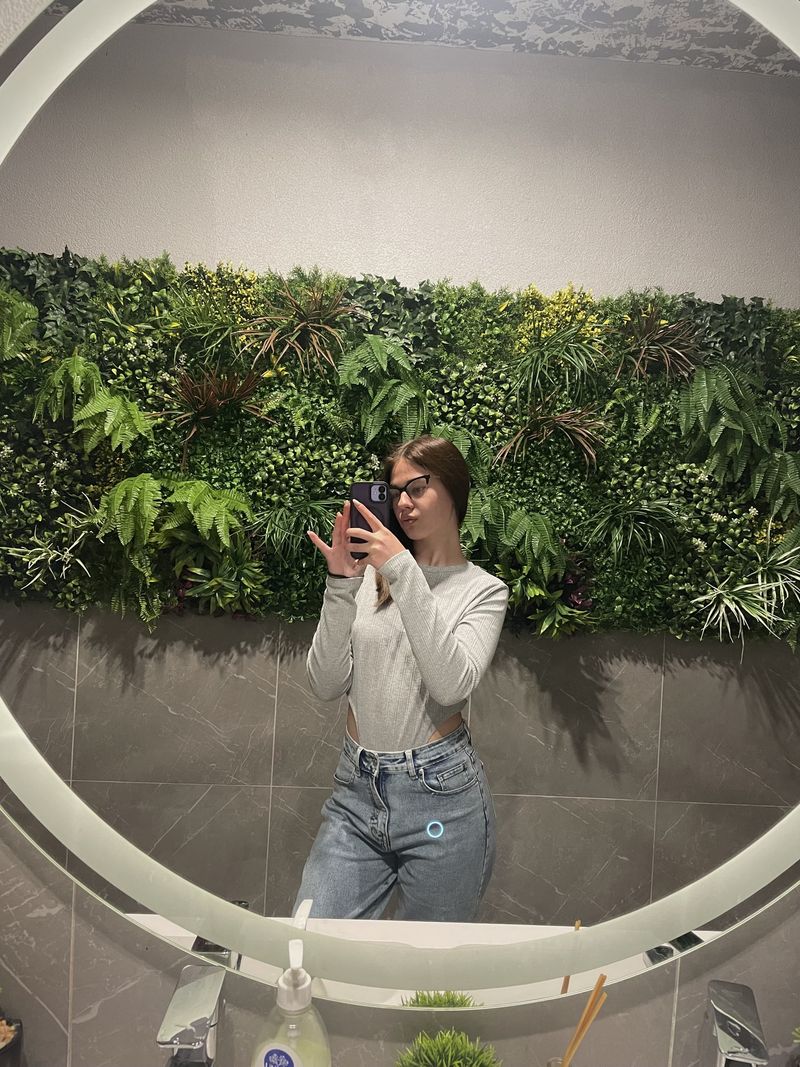 Христина, 19