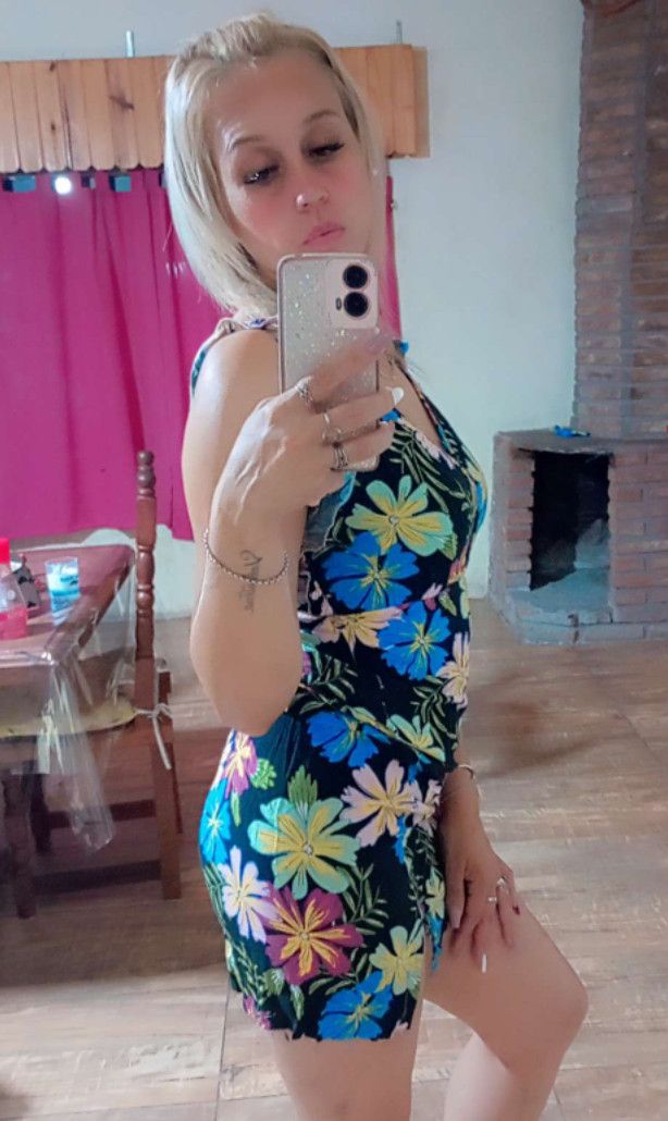 Paola, 43