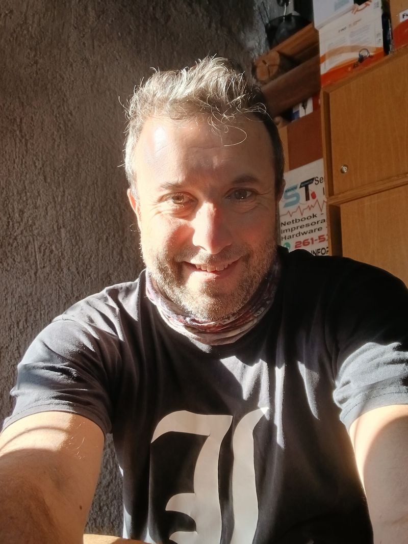 Gus, 50