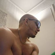 Guille, 39