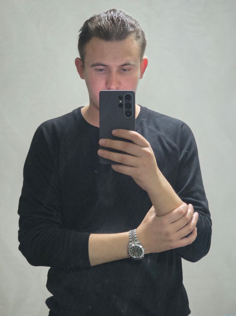 Андрей, 25