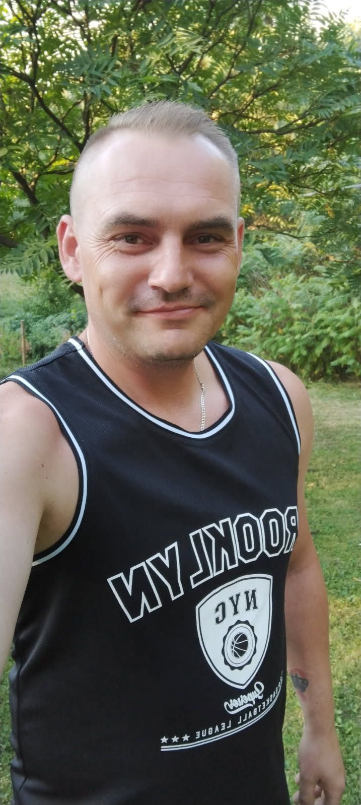 Grzegorz, 41